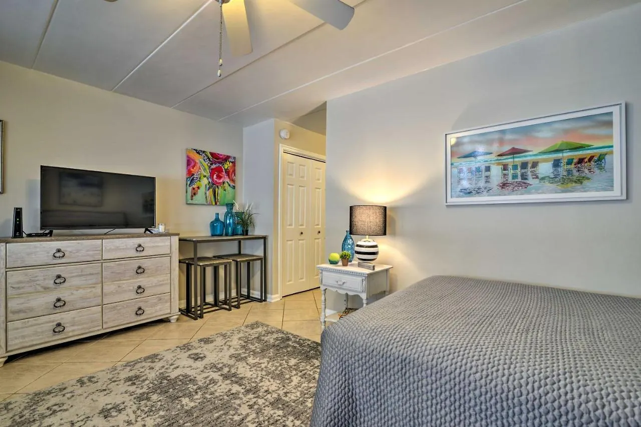 Apartment Virginia Beach Studio With Direct Beach Access!