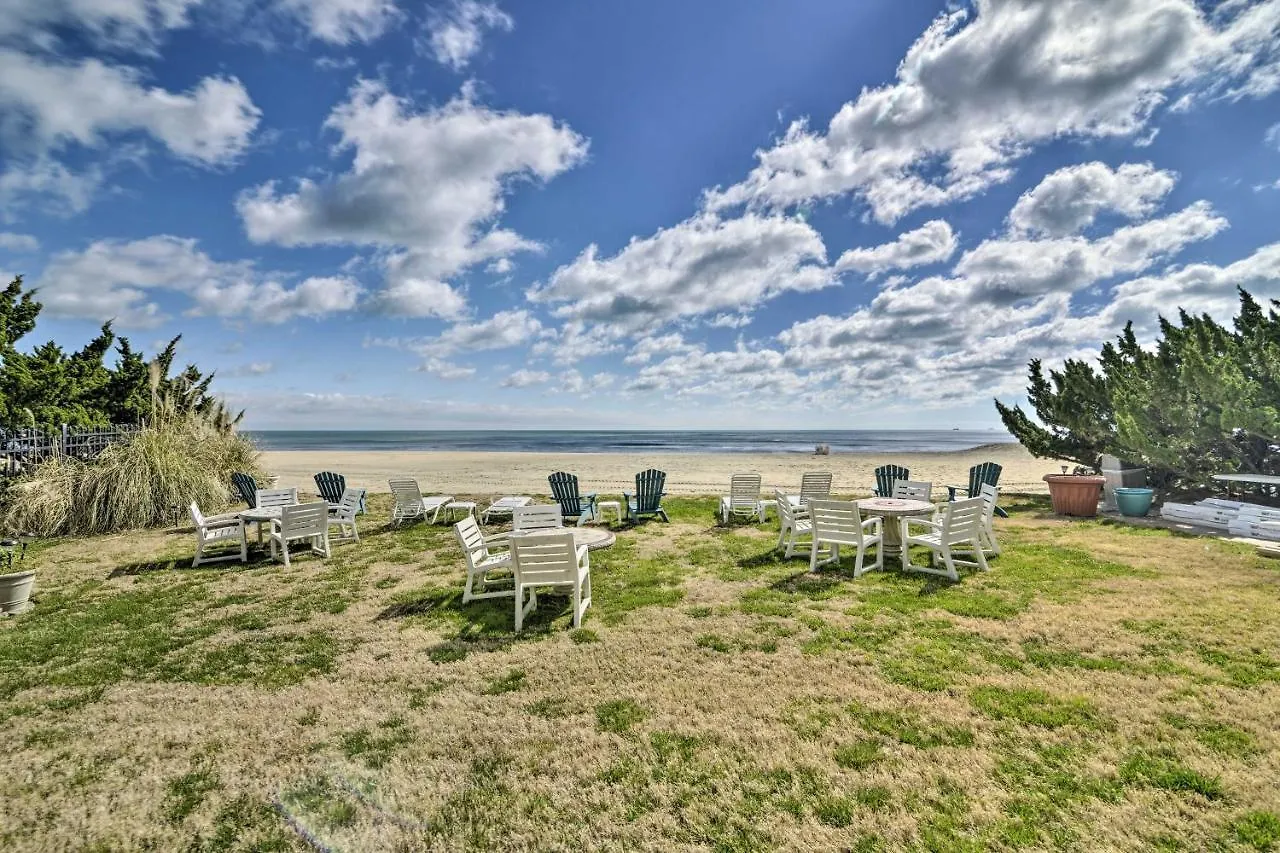 Virginia Beach Studio With Direct Beach Access! 0*, Virginia Beach United States